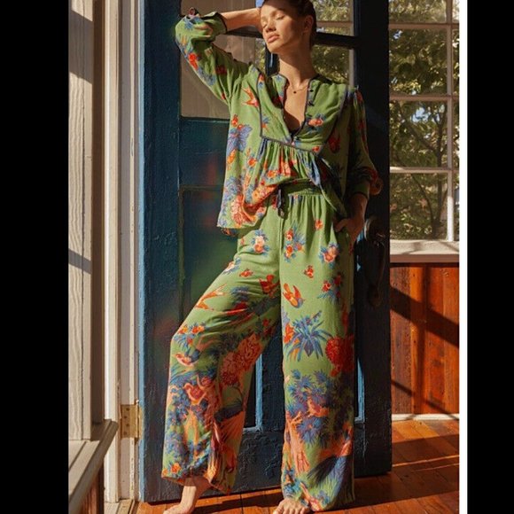 Anthropologie Other - ANTHROPOLOGIE Wide Leg Floral Pajamas Two-Piece - Size S